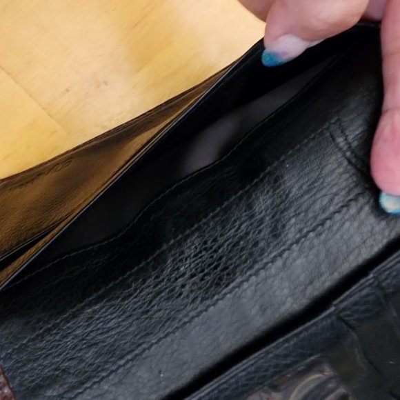 Brighton Wallet Brown Croc Embossed Leather - Picture 5 of 11